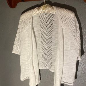 Faded Glory white lightweight summer sweater. Pretty style & perfect for now. 💕